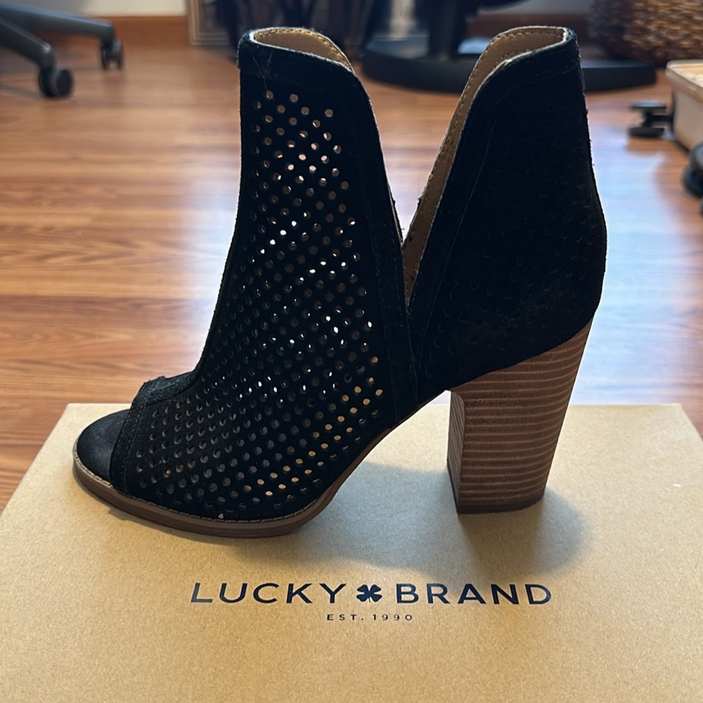 Luck brand heels - Picture 3 of 5